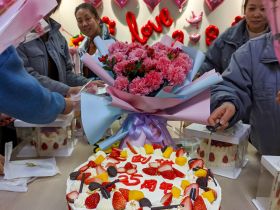 KY.COM-开元(中国)
举办三八妇女节活动